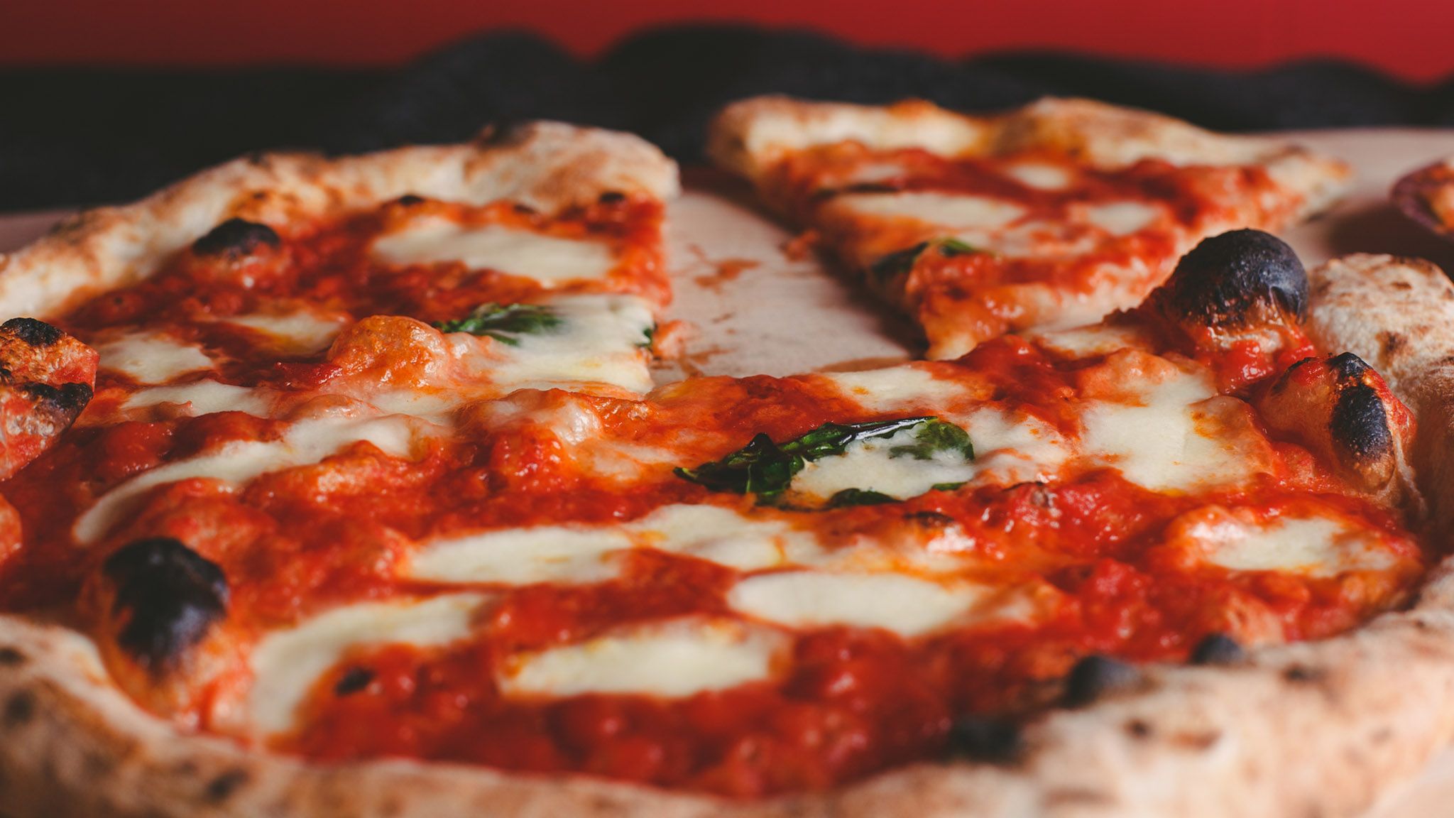 Exquisita pizza napoletana